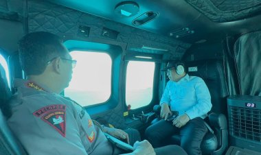 ‎Cek Kesiapan Arus Mudik Pelabuhan Merak, Kapolri, Panglima hingga Menko PMK Patroli Naik Heli