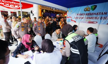 Tinjau Stasiun Surabaya Gubeng, Kapolri Instruksikan Beri Pelayanan Maksimal ke Pemudik