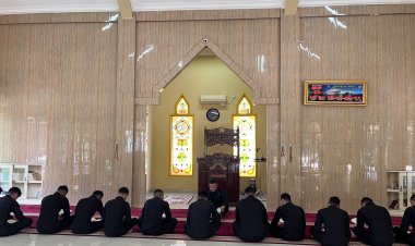 Perkuat Keimanan di Bulan Ramadan, Personel Batalyon D Pelopor Gelar Tadarus Al-Qur’an