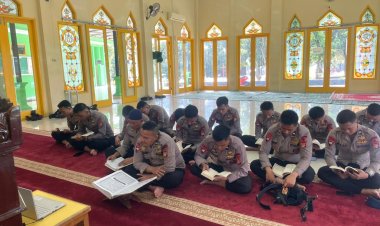 Isi Ramadan dengan Tadarus, Personel Brimob Batalyon D Pelopor Perkuat Iman dan Kebersamaan