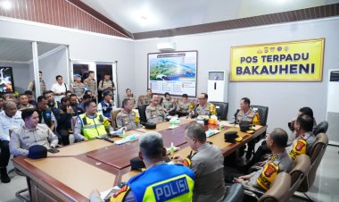 Wakapolri Tinjau Udara Arus Mudik, Pastikan Penyeberangan Merak–Bakauheni Terkendali