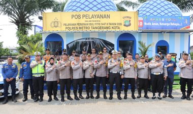 Pejabat Utama Polda Metro Jaya Cek Pos Pelayanan Tol Jakarta–Merak, Pastikan Arus Mudik Aman dan Lancar