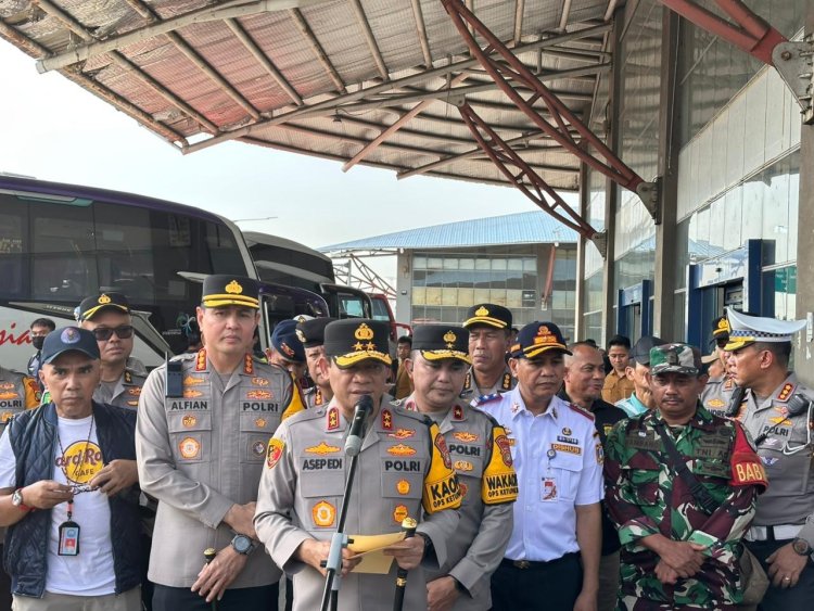 ‎Kapolda Metro Jaya Cek Terminal Pulogebang, 6.812 Personel Disiagakan Amankan Lebaran