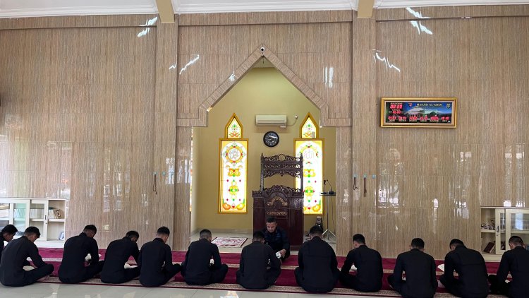 Perkuat Keimanan di Bulan Ramadan, Personel Batalyon D Pelopor Gelar Tadarus Al-Qur’an