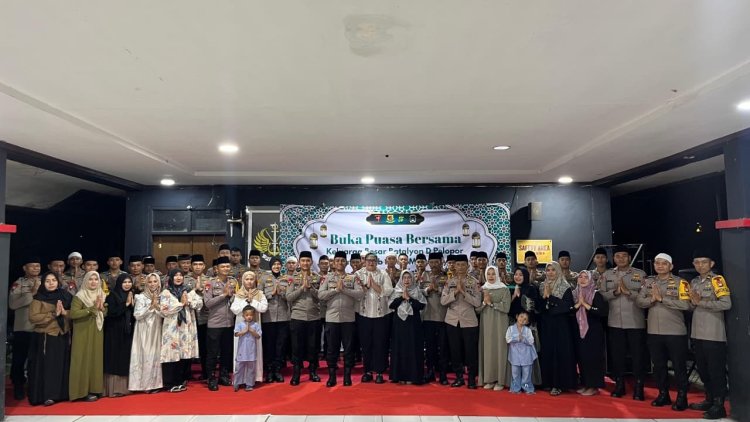 Batalyon D Pelopor Satbrimob Polda Metro Jaya Gelar Buka Puasa Bersama Anak Yatim