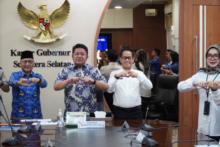 Perkuat Legalitas Infrastruktur, BPN Serahkan Sertifikat HPL Pelabuhan New Port Palembang