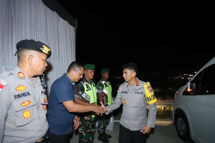 Pastikan Arus Balik Lancar, Kapolres Pidie Dampingi Kapolda Aceh di Tol Padang Tiji