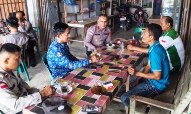 Warung Kopi Jadi Ruang Dialog, Kapolsek Idi Tunong Tampung Informasi Kamtibmas