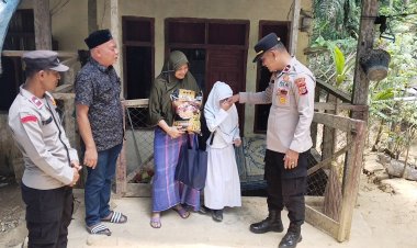 Sentuhan Kemanusiaan Kapolsek Idi Tunong, Salurkan Bantuan untuk Anak Yatim