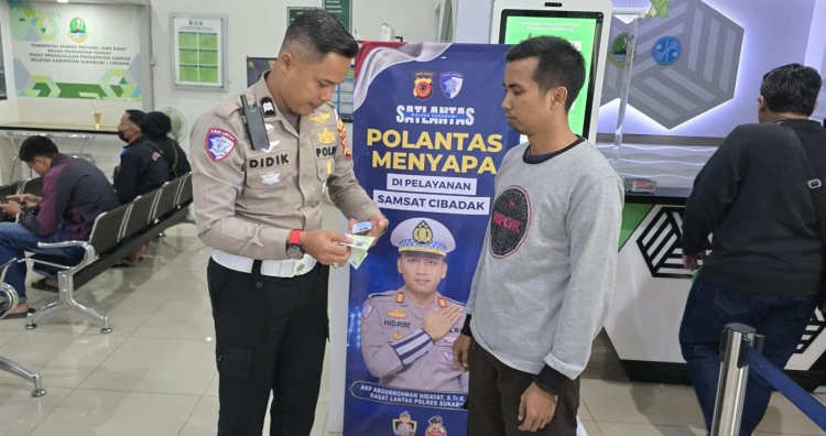 Satlantas Sukabumi Hadirkan Layanan Humanis Lewat Program "Polantas Menyapa" di Samsat Cibadak dan Pelabuhan Ratu