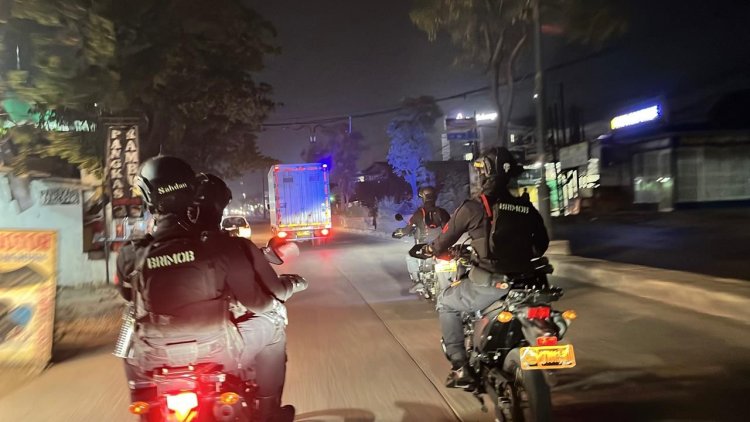 Patroli Brimob Batalyon D Pelopor Amankan Wilayah Kabupaten Bekasi dari Tawuran dan Balap Liar