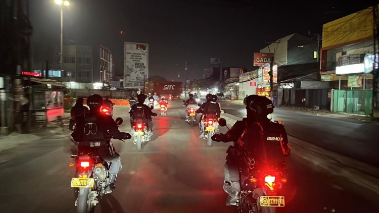 Patroli Brimob Batalyon D Pelopor Antisipasi Tawuran dan Balap Liar di Bekasi Berjalan Kondusif