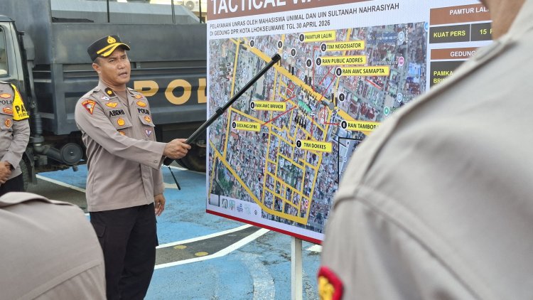Polres Lhokseumawe Asah Kesiapan Personel Lewat Simulasi Sispamkota dan Tactical Wall Game
