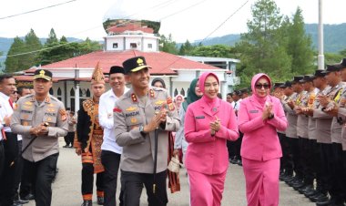 Kunker ke Polres Gayo Lues, Kapolda Aceh Tanda Tangani Prasasti Pembangunan Polsek Dabun Gelang