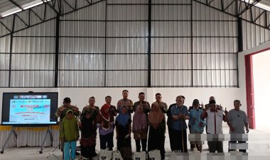 Dukung Program Strategis Nasional Presiden RI, Bhabinkamtibmas Hadiri Peresmian Koperasi Merah Putih
