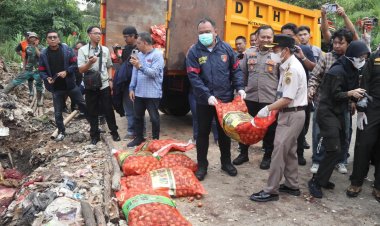 Bareskrim Polri Musnahkan Ribuan Kilogram Bawang Impor Ilegal dari Jalur Tikus Perbatasan Malaysia