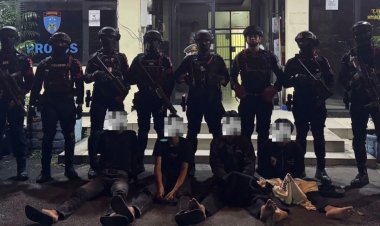 Patroli Brimob Bekasi Kota Amankan Empat Remaja Terduga Pengedar Tembakau Sintetis