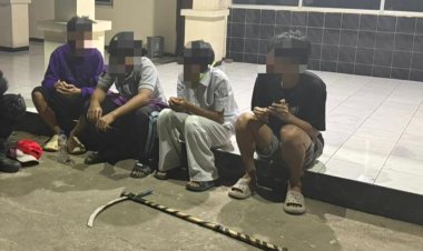 Patroli Brimob Kabupaten Bekasi Amankan Empat Remaja Terlibat Tawuran
