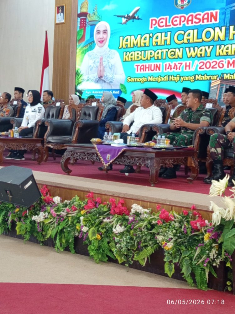 Pastikan Fasilitas Aman, Bupati Way Kanan Resmi Lepas Keberangkatan 224 Calon Jamaah Haji