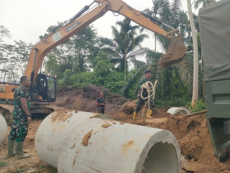 Semangat Kebersamaan, Satgas TMMD Aceh Tamiang dan Warga Pasang Gorong-Gorong