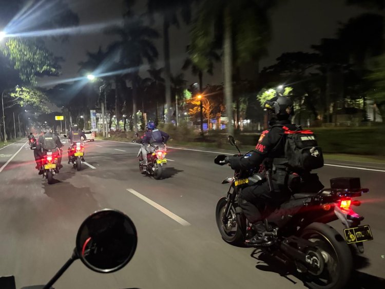 Patmob Kompi 2 Batalyon D Pelopor Intensifkan Patroli Antisipasi Tawuran dan Kejahatan Jalanan di Bekasi Kota