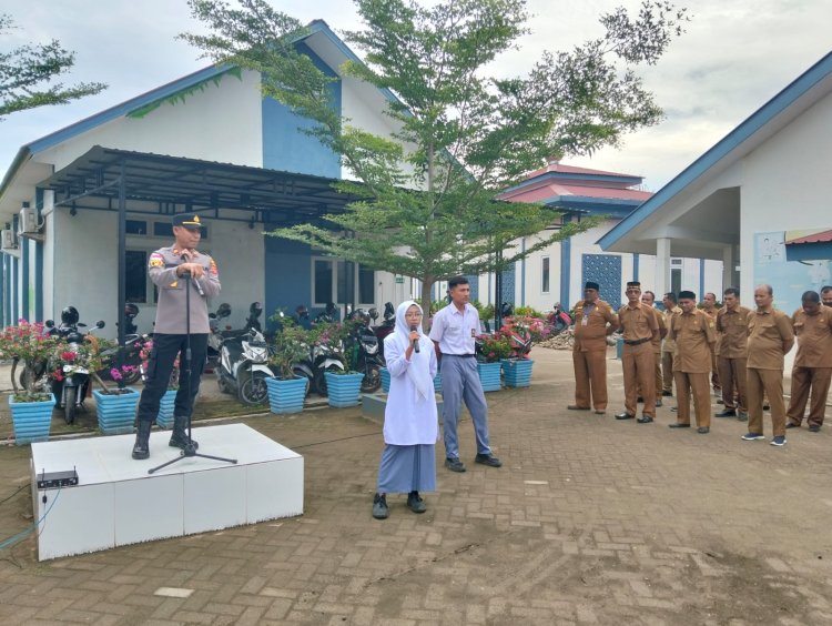 Kapolsek Syamtalira Bayu Jadi Pembina Upacara di SMAN 1 Bayu, Sampaikan Pesan Disiplin dan Bijak Bermedsos