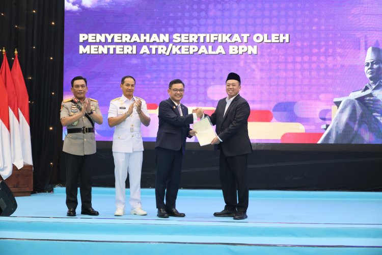 Serahkan Sertipikat Hak Pakai untuk Lemhannas RI, Menteri Nusron : Perkuat Kepastian Hukum Aset Negara