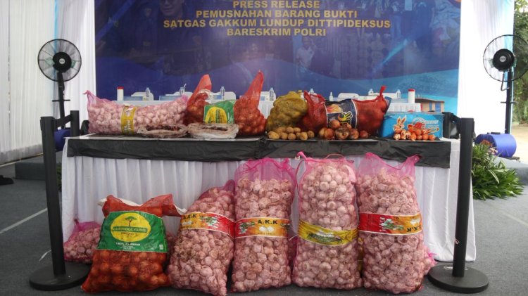 Satgas Gakkum Tegas! Produk Ilegal Ditimbun dan Dimusnahkan !