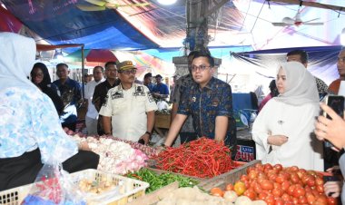 Usai HLM TPID dan TP2DD, Walikota Langsa Turun ke Pasar Pastikan Harga Kebutuhan Pokok Tetap Stabil