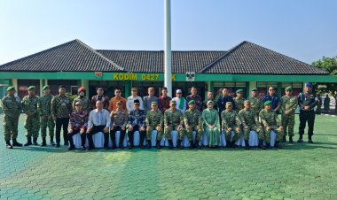 KEHANGATAN KUNJUNGAN KERJA PANGDAM XXI/RADIN INTEN DI KODIM 0427/WAY KANAN, PERKUAT KEMANUNGGALAN TNI DAN RAKYAT
