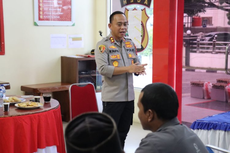 Sambut Hari Bhayangkara ke-80 Penuh Berkah, Polres Aceh Tengah Berbagi dengan Amil Jenazah