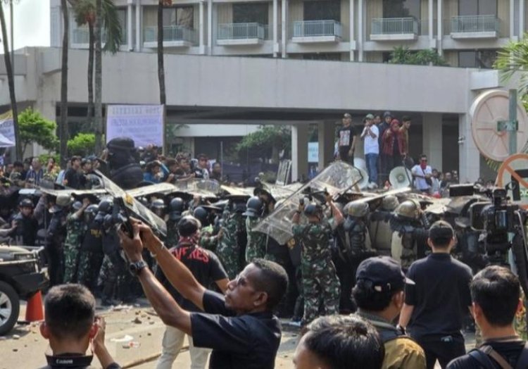 Eksekusi Hotel Sultan Ricuh, 119 Massa Diciduk Polisi