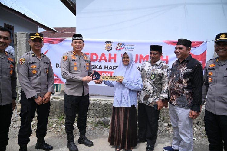Polres Pidie Serahkan Kunci Rumah Hasil Bedah Rumah, Wujud Nyata Kepedulian di HUT Bhayangkara ke-80