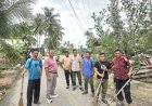 Sehari Dilantik, Geuchik Gampong Kapa Pimpin Gotong Royong Bersama Warga di Lorong Samudra