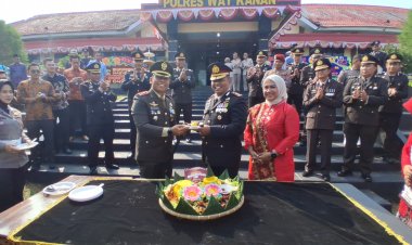 KOMANDAN KODIM 0427/WAY KANAN HADIRI PERINGATAN DIRGAHAYU POLRI KE 80