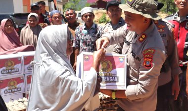 Kapolres Aceh Tengah Tinjau Huntara Korban Bencana di Linge, Hadirkan Bantuan dan Pelayanan Kesehatan