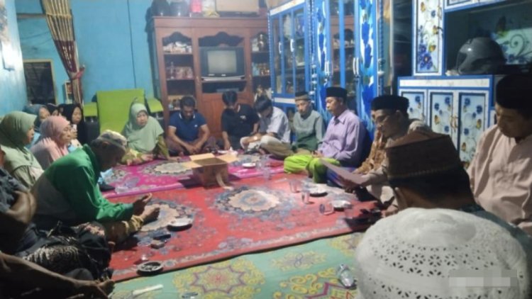 Bhabinkamtibmas Polsek Kasui Gelar Rembuk Tiyuh Penyelesaian Masalah Penganiayaan
