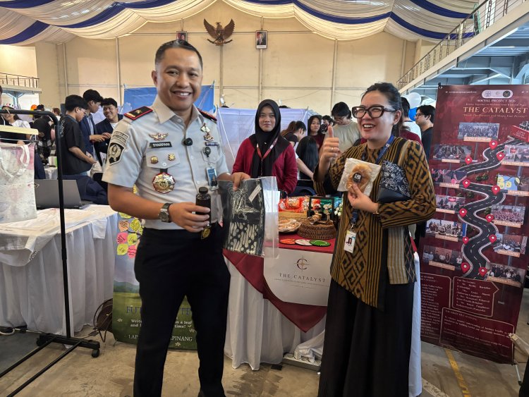 Batik Lintas Lima Karya Warga Binaan Lapas Cipinang Tampil di President University, Bangun Harapan dan Kesempatan Kedua
