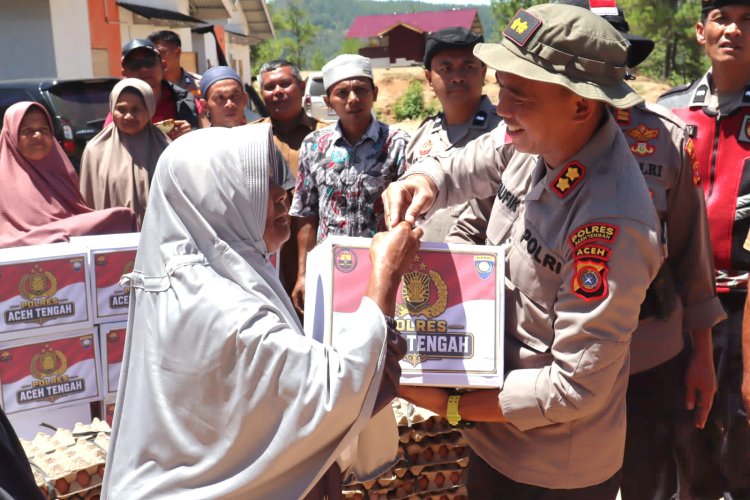 Kapolres Aceh Tengah Tinjau Huntara Korban Bencana di Linge, Hadirkan Bantuan dan Pelayanan Kesehatan