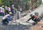 GOTONG ROYONG TNI DAN MASYARAKAT PERCEPAT PEMBANGUNAN JAMBATAN PERINTIS GARUDA