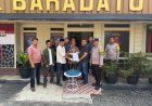 Peduli Kamtibmas, Senpi Rakitan dan Amunisi Milik Warga Diserahkan Kakam Banjar Negara di Polsek Baradatu