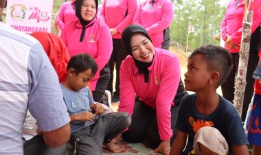 Peduli Warga Terdampak Bencana, Bhayangkari Aceh Tengah Hadirkan Bansos Huntara Linge