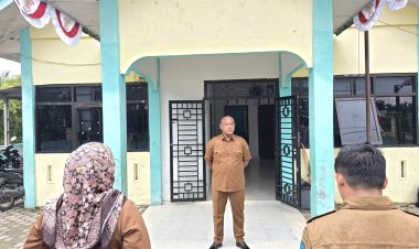 Meski Seragam Belum Memadai, Geuchik Gampong Kapa Danton Tetap Pimpin Apel Pagi dengan Semangat