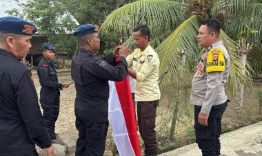 Brimob Aceh Dekat dengan Rakyat, Berbagi di Desa Binaan Jelang HUT RI ke-81