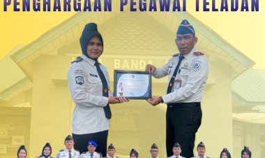 Semangat, Loyalitas dan Disiplin Jadi Kunci, Ka. LPKA Banda Aceh Beri Penghargaan Pegawai Teladan