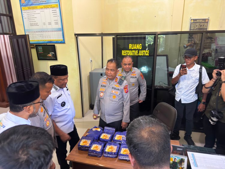 Polisi Gagalkan Pengiriman 10,6 Kilogram Sabu, Dua Tersangka Diciduk