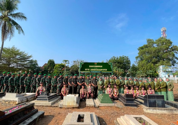 Kenang Jasa Pahlawan, Kodim 0427/Way Kanan Gelar Ziarah Rombongan Sambut HUT ke-1 Kodam XXI/Radin Inten   