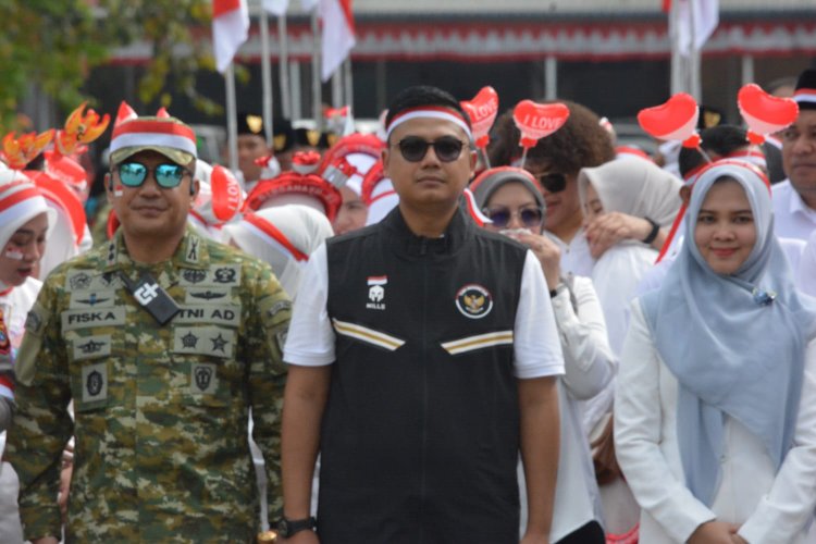 Kirab Bendera Merah Putih 81 Meter Kobarkan Semangat Kemerdekaan di Kota Langsa