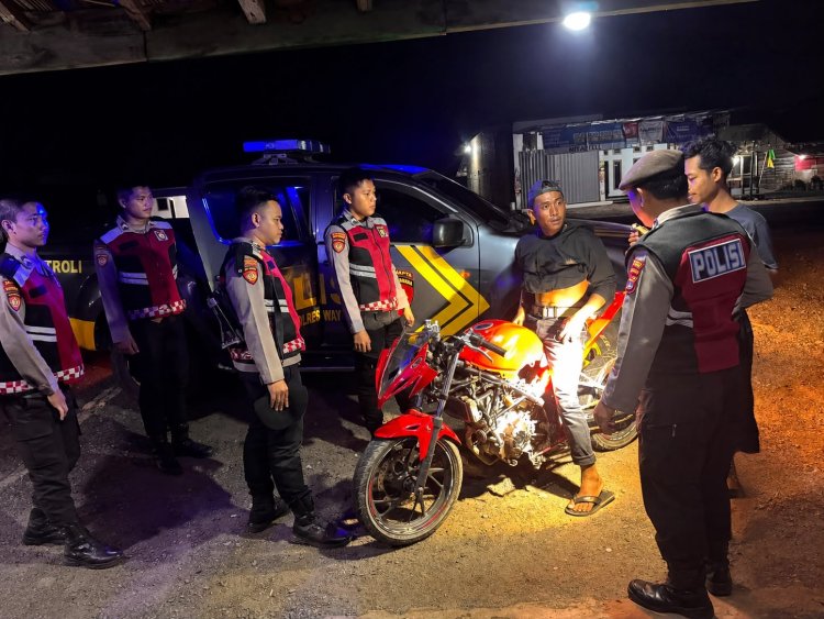 Wujudkan Kamtibmas Kondusif, Polres Way Kanan Gelar Patroli Malam di Jalinsum Bumi Baru