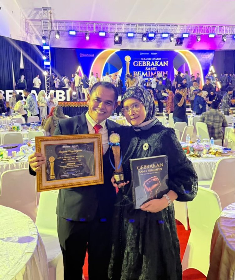Sang pencipta Klinik Konsultan Hukum Gratis Cetak Prestasi, AKP Dr. Bustani Raih Serambi Award 2026